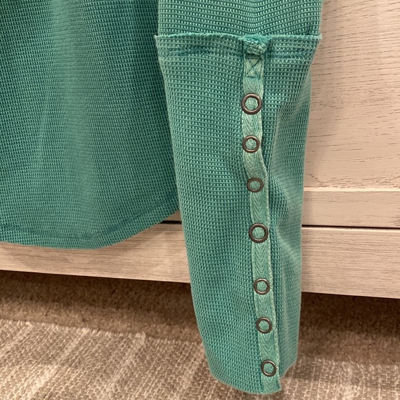 NEW Free People Nailed It Henley in Mountain Green - Picture 4 of 6